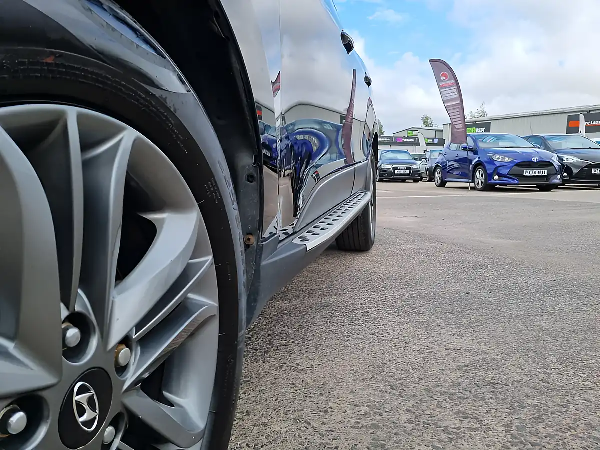 Used 2015 Hyundai ix35 Se Phantom Black Metallic - Interior and Exterior details 5