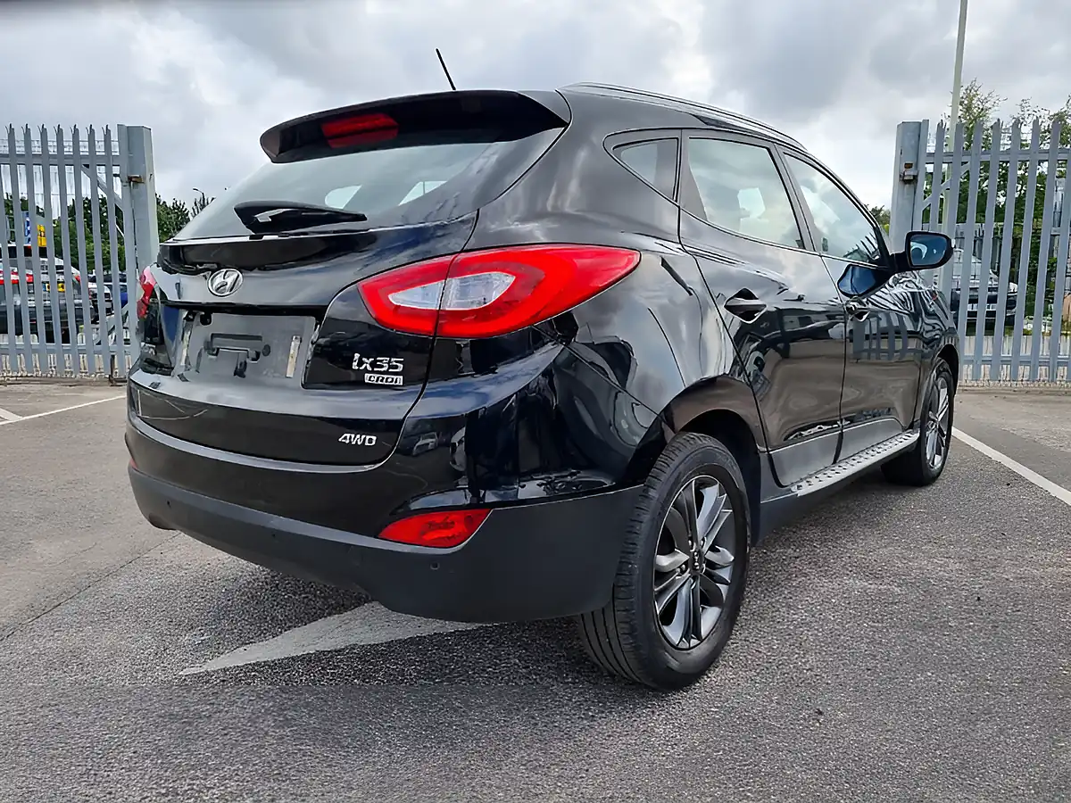Used 2015 Hyundai ix35 Se Phantom Black Metallic - Interior and Exterior details 9