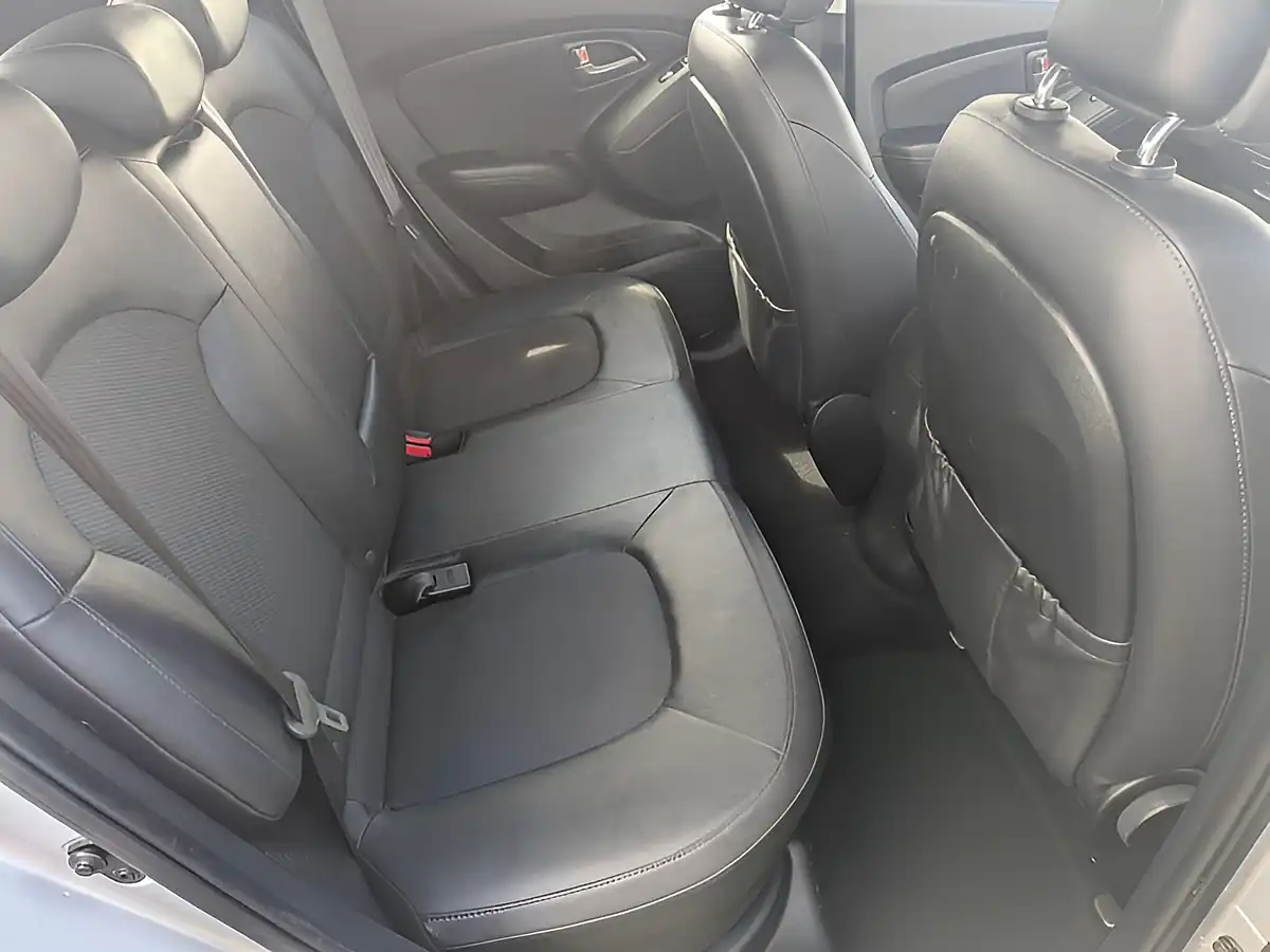 Used 2015 Hyundai ix35 Se Silver - Interior and Exterior details 11