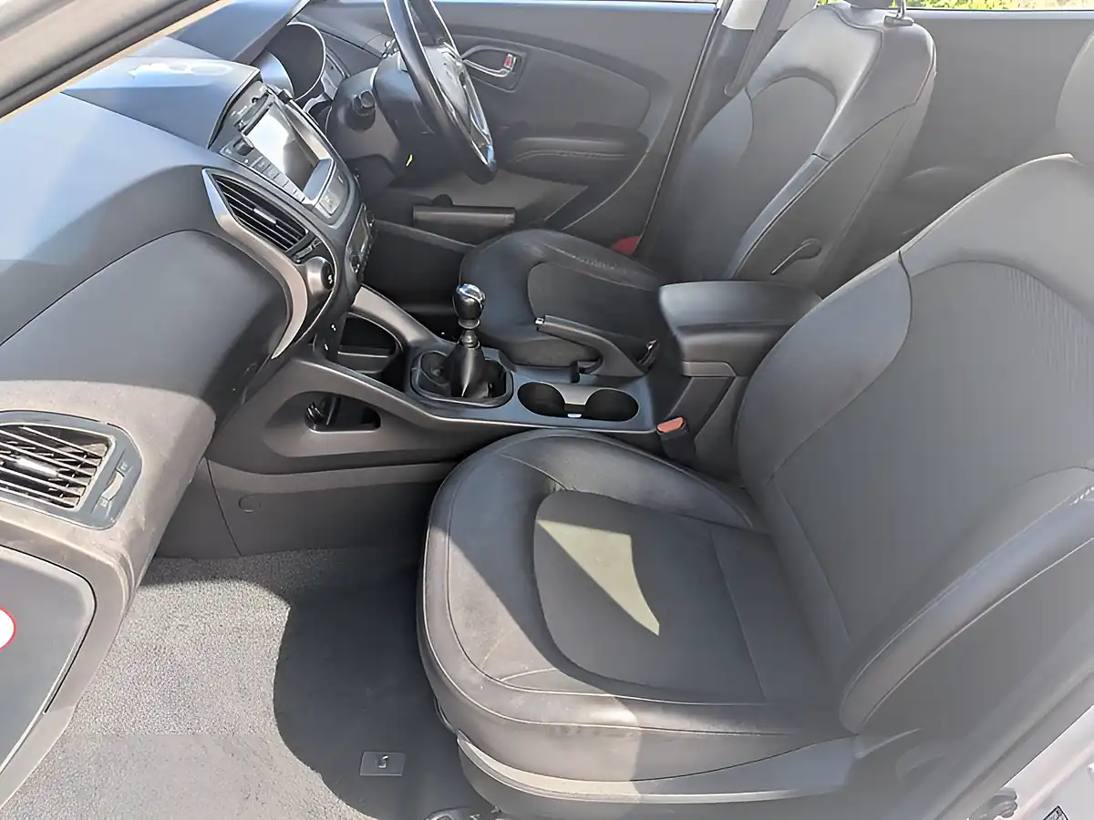 Used 2015 Hyundai ix35 Se Silver - Interior and Exterior details 12