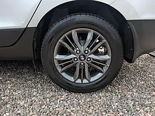 Used 2015 Hyundai IX35 Se Silver - Interior and Exterior details 16