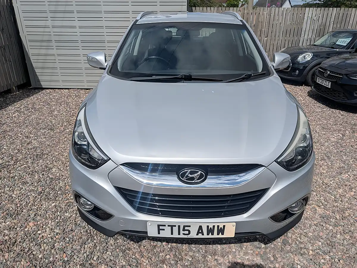 Used 2015 Hyundai IX35 Se Silver - Interior and Exterior details 3