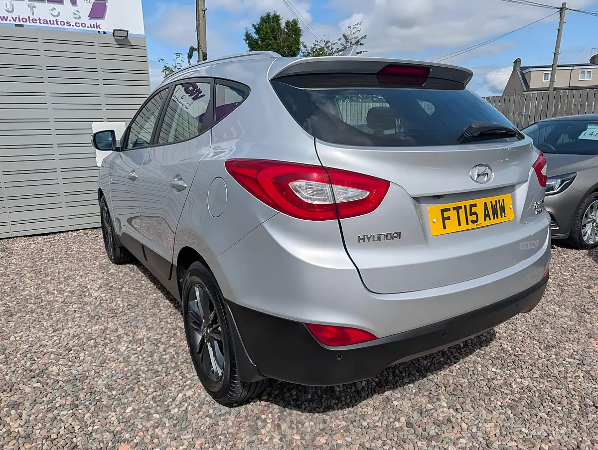 Used 2015 Hyundai IX35 Se Silver - Interior and Exterior details 5