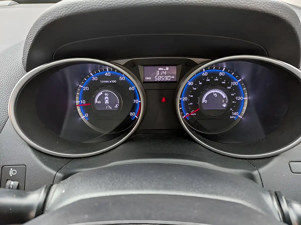 Used 2015 Hyundai ix35 Se Silver - Interior and Exterior details 11