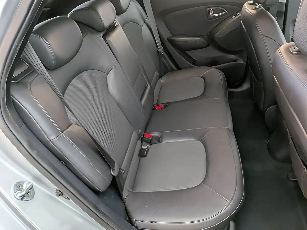 Used 2015 Hyundai ix35 Se Silver - Interior and Exterior details 13