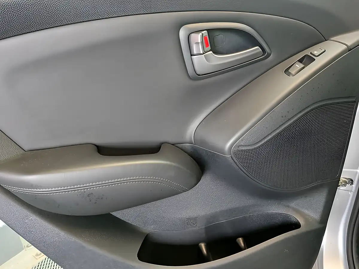 Used 2015 Hyundai ix35 Se Silver - Interior and Exterior details 17
