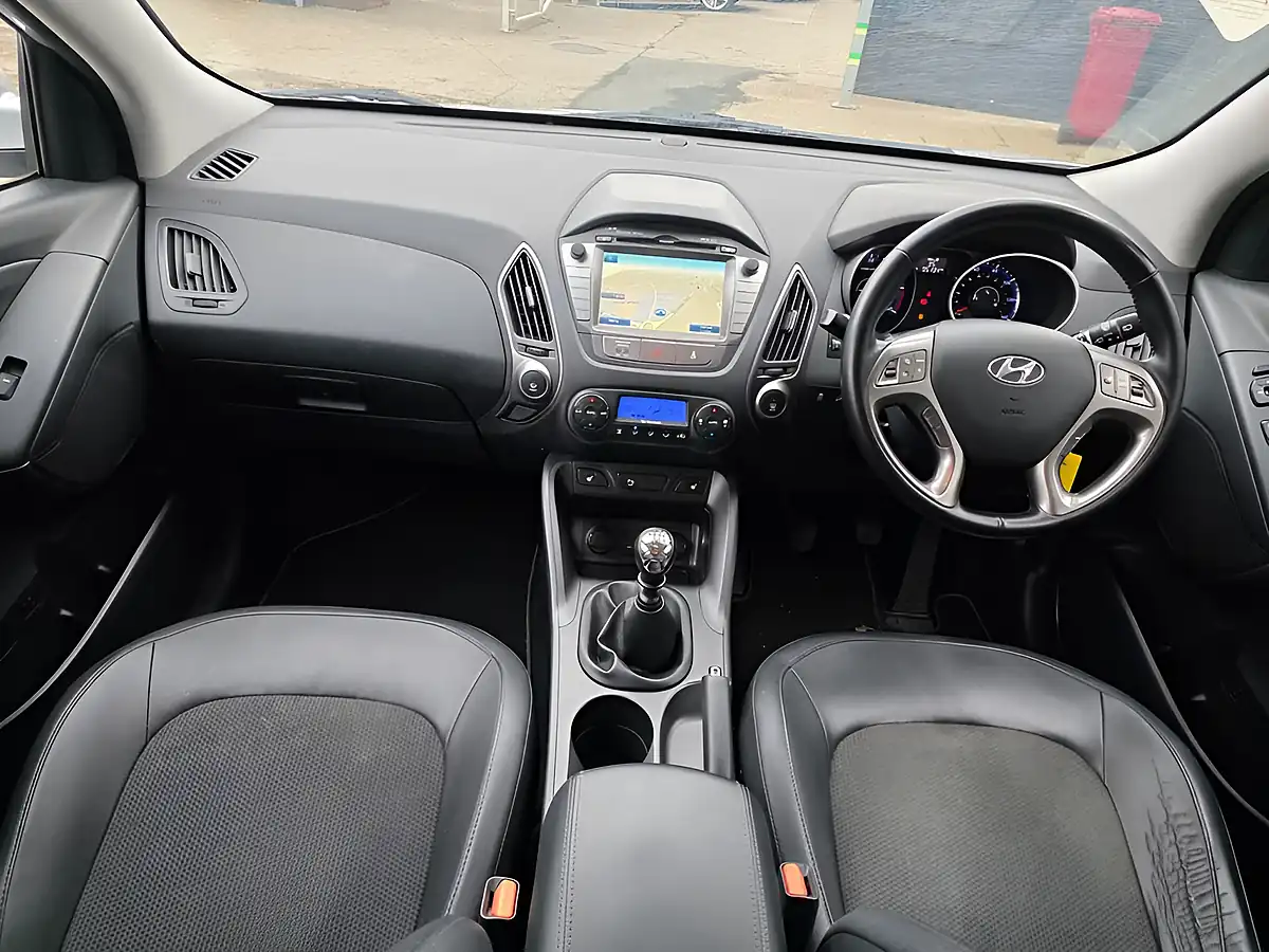 Used 2015 Hyundai Ix35 Se Silver - Interior and Exterior details 12