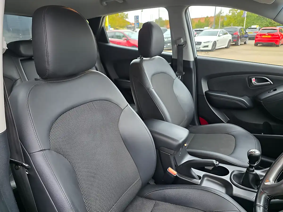 Used 2015 Hyundai Ix35 Se Silver - Interior and Exterior details 14