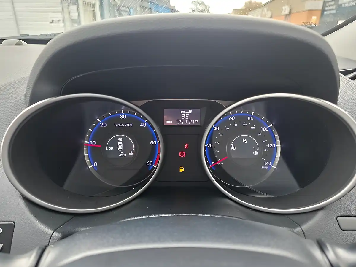 Used 2015 Hyundai Ix35 Se Silver - Interior and Exterior details 15