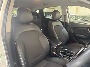 Used 2015 Hyundai Ix35 Se White - Interior and Exterior details 11