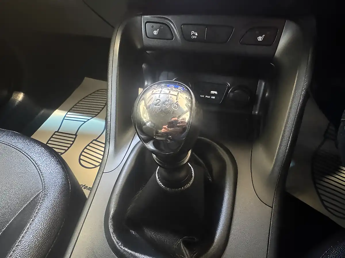 Used 2015 Hyundai Ix35 Se White - Interior and Exterior details 16