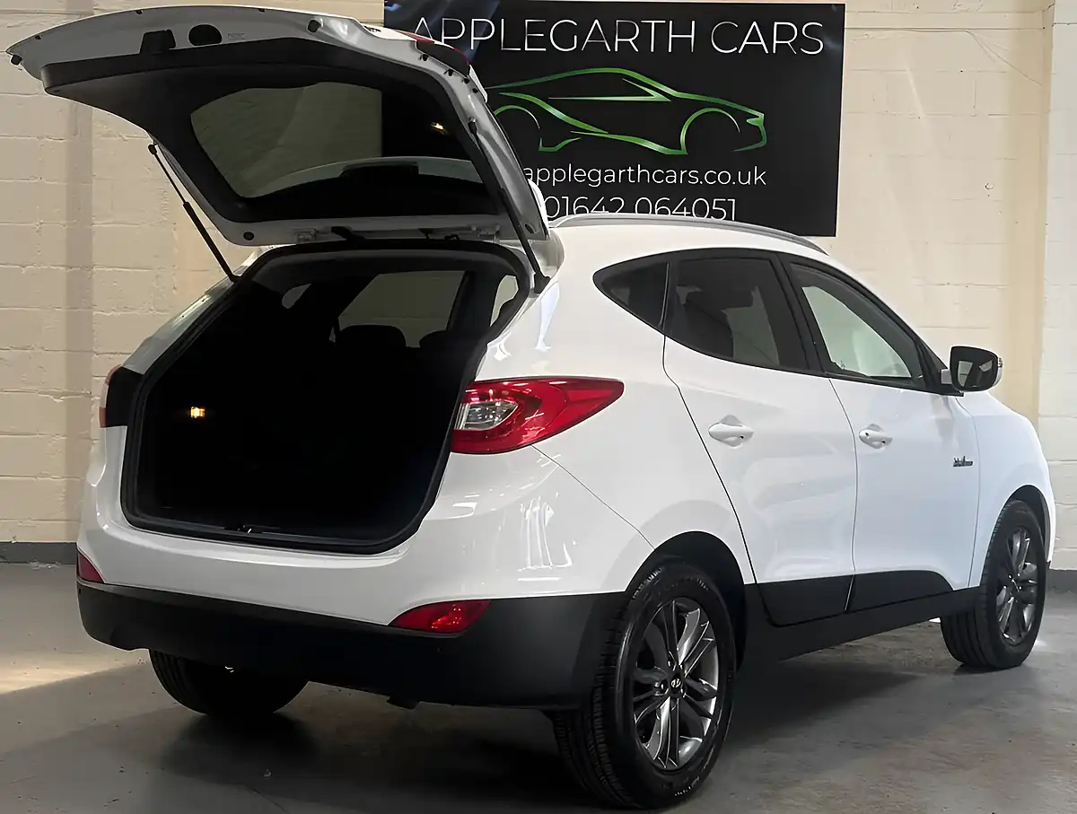 Used 2015 Hyundai Ix35 Se White - Interior and Exterior details 4