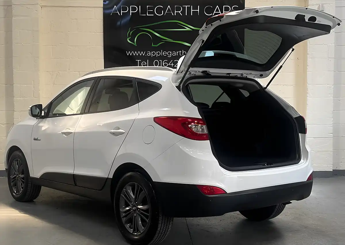 Used 2015 Hyundai Ix35 Se White - Interior and Exterior details 8