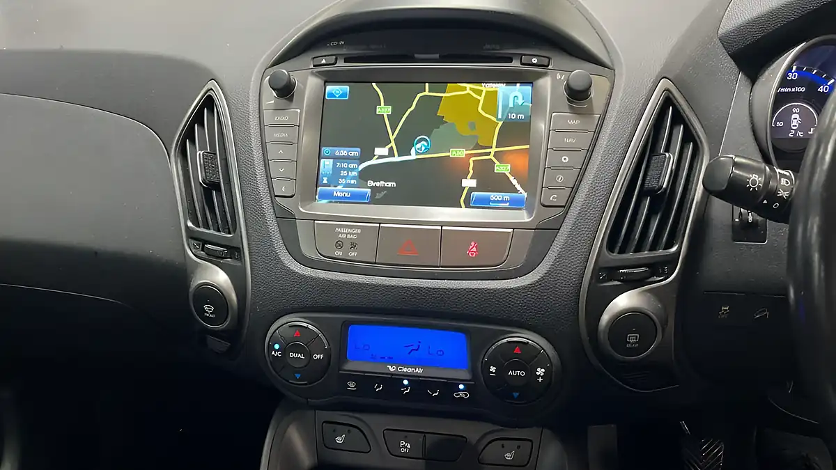 Used 2015 Hyundai Ix35 Se White - Interior and Exterior details 8