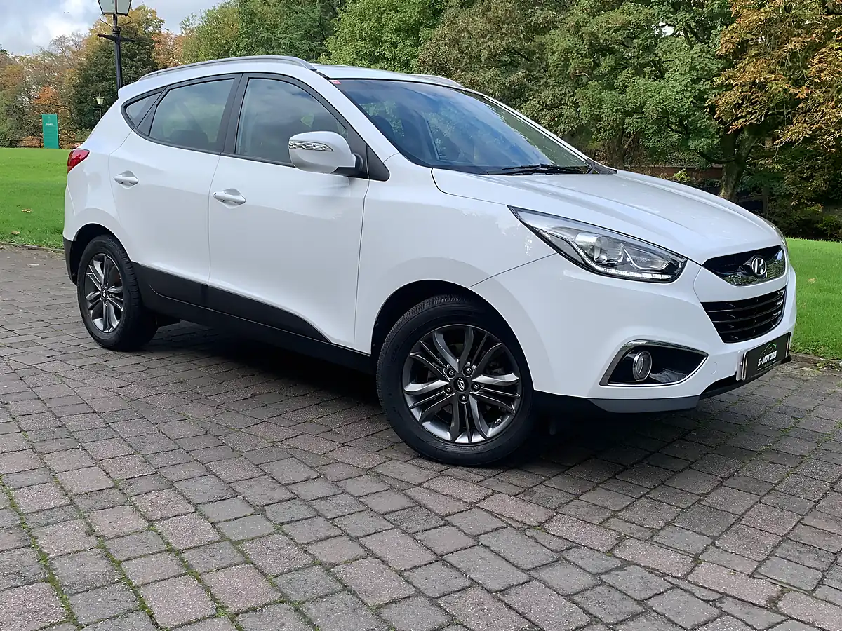 Used 2015 Hyundai ix35 Se White - Interior and Exterior details 4