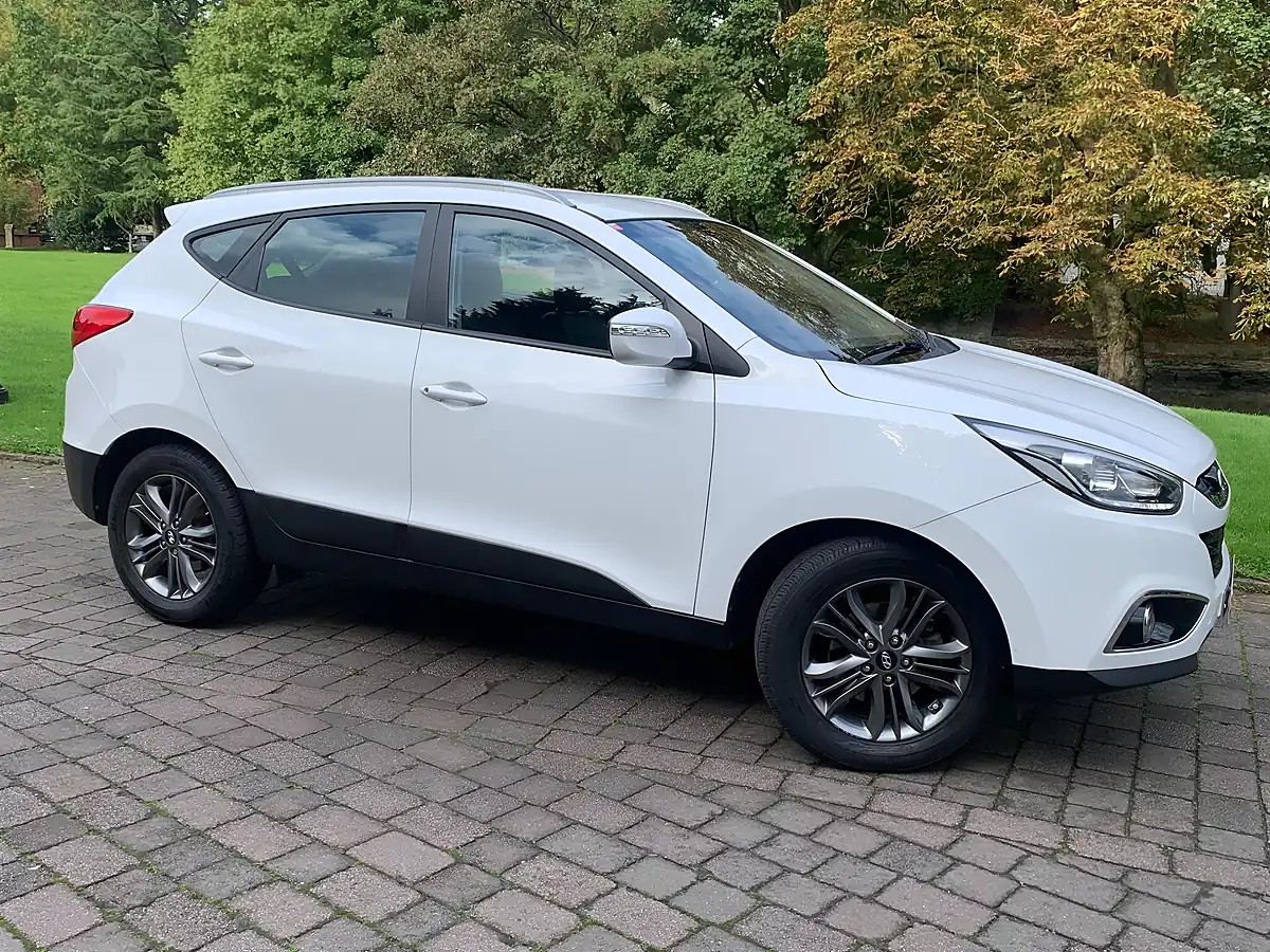 Used 2015 Hyundai ix35 Se White - Interior and Exterior details 7