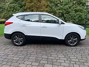 Used 2015 Hyundai ix35 Se White - Interior and Exterior details 8