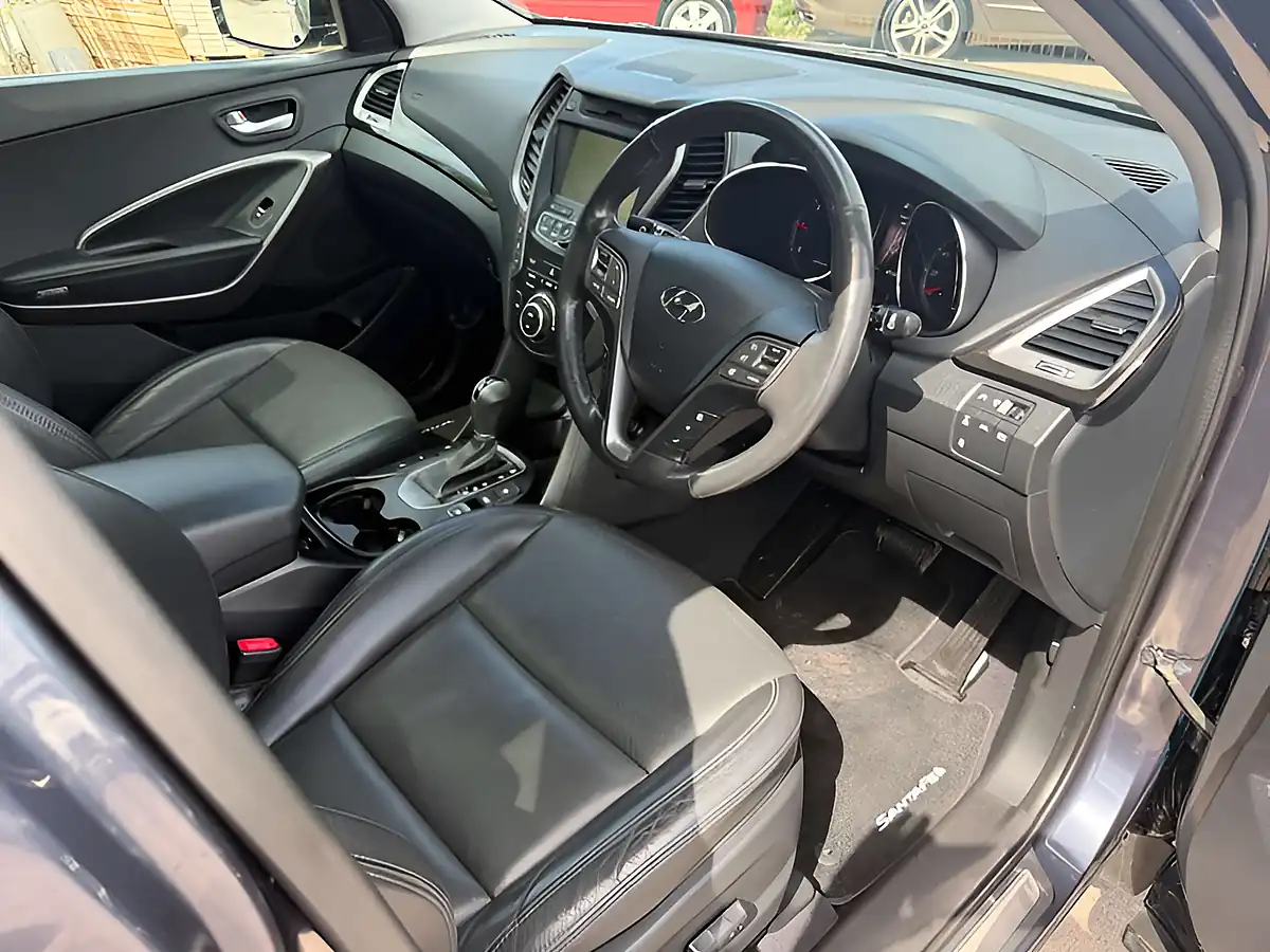Used 2015 Hyundai Santa Fe Premium Se Blue - Interior and Exterior details 14