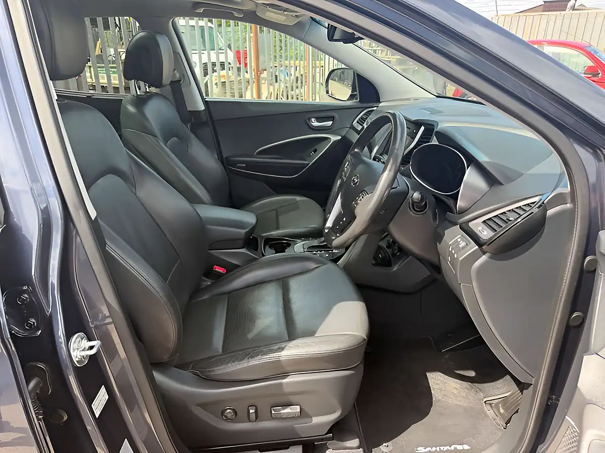 Used 2015 Hyundai Santa Fe Premium Se Blue - Interior and Exterior details 15