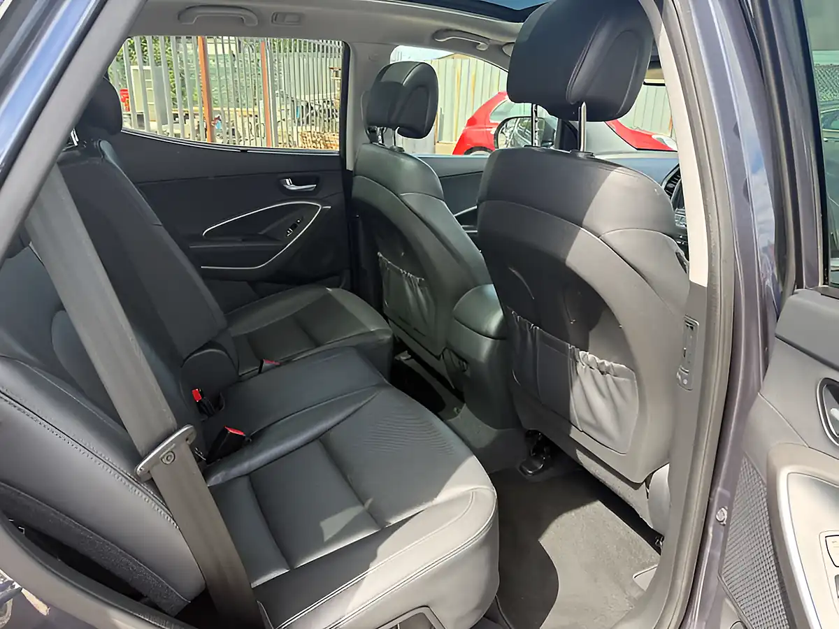 Used 2015 Hyundai Santa Fe Premium Se Blue - Interior and Exterior details 18