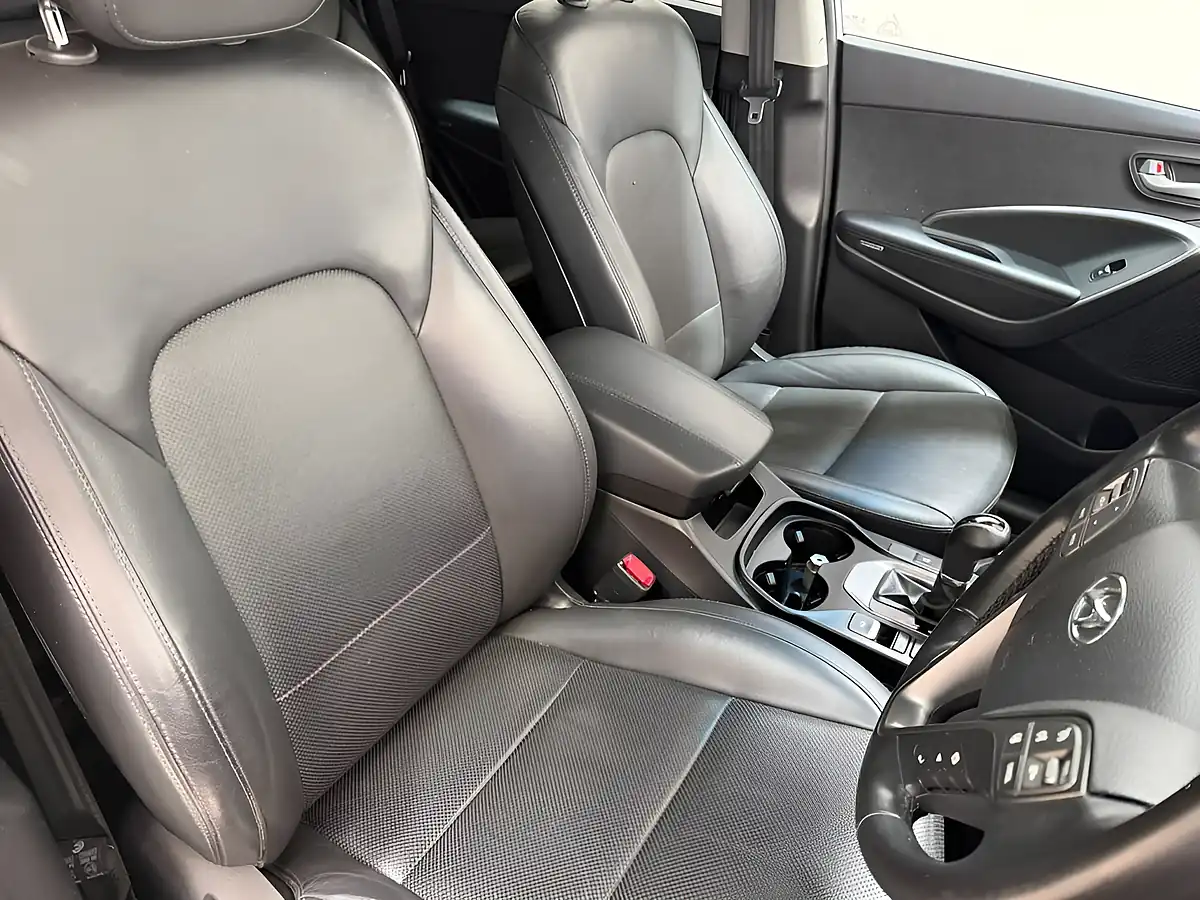 Used 2015 Hyundai Santa Fe Premium White - Interior and Exterior details 10