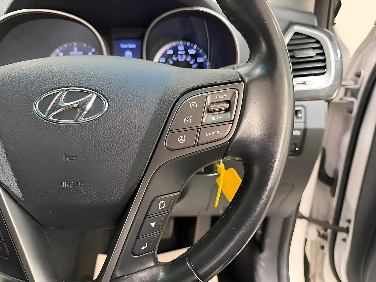 Used 2015 Hyundai Santa Fe Premium White - Interior and Exterior details 13
