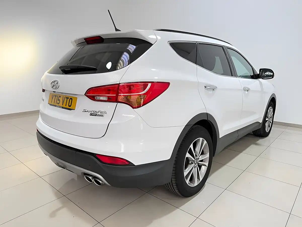 Used 2015 Hyundai Santa Fe Premium White - Interior and Exterior details 8