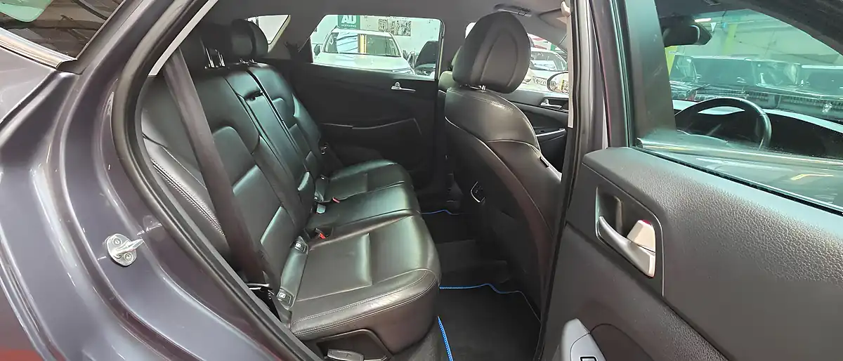 Used 2015 Hyundai Tucson Blue Drive Premium Grey - Interior and Exterior details 10