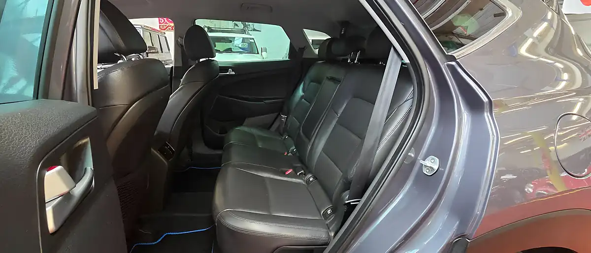 Used 2015 Hyundai Tucson Blue Drive Premium Grey - Interior and Exterior details 12