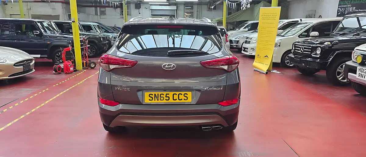 Used 2015 Hyundai Tucson Blue Drive Premium Grey - Interior and Exterior details 16