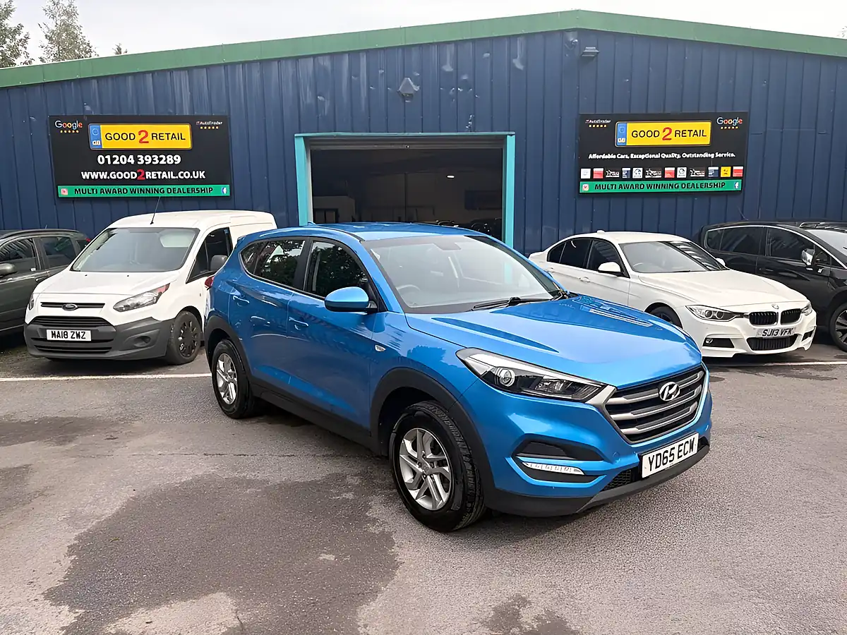 Used 2015 Hyundai Tucson S Blue - Front View