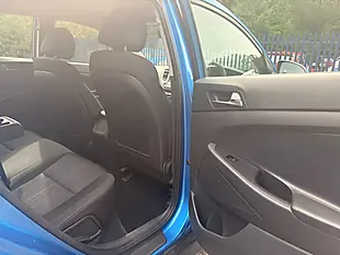 Used 2015 Hyundai Tucson S Blue - Interior and Exterior details 18