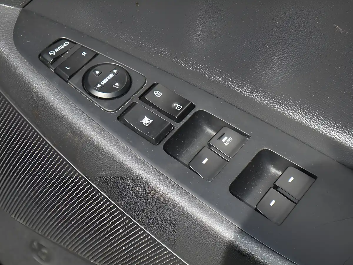 Used 2015 Hyundai Tucson Se Nav Black - Interior and Exterior details 10