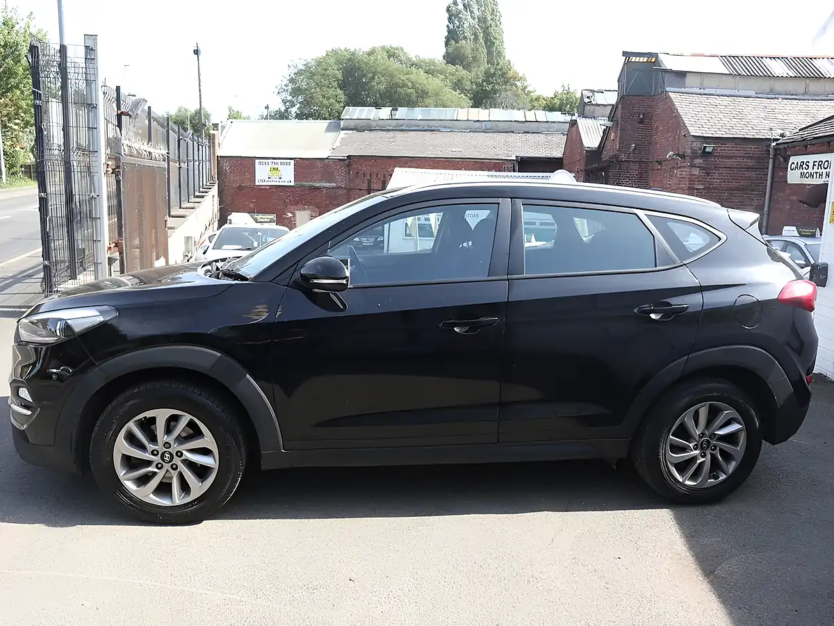 Used 2015 Hyundai Tucson Se Nav Black - Interior and Exterior details 11