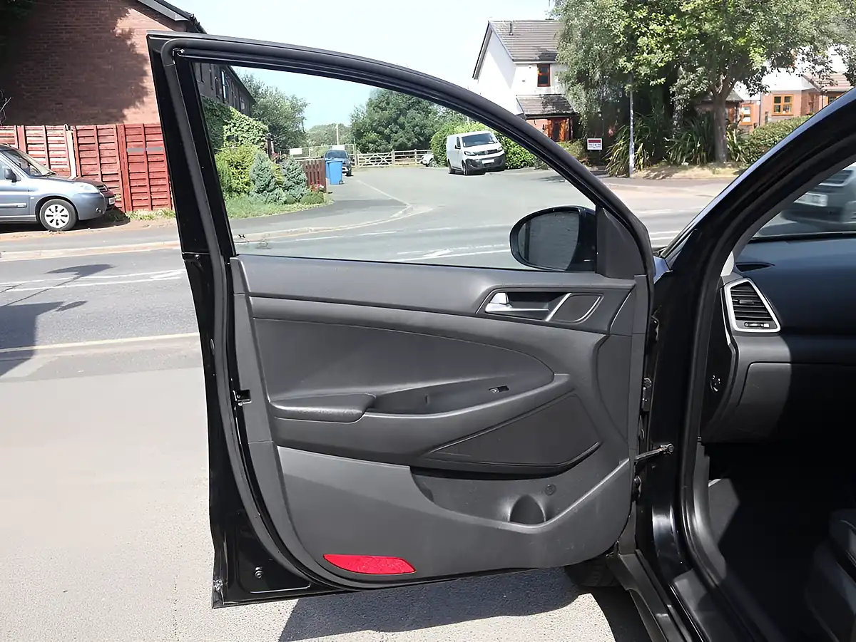 Used 2015 Hyundai Tucson Se Nav Black - Interior and Exterior details 15