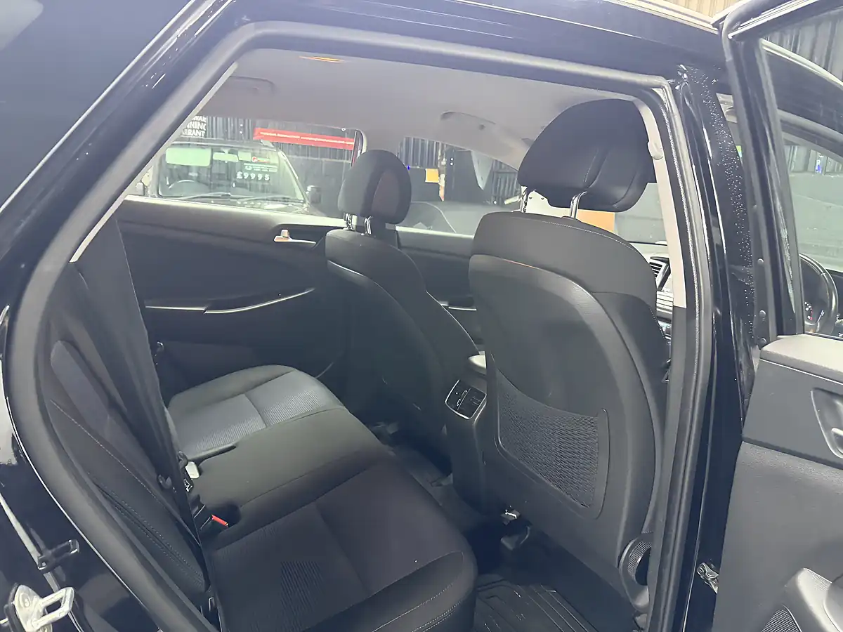 Used 2015 Hyundai Tucson Se Nav Black - Interior and Exterior details 17