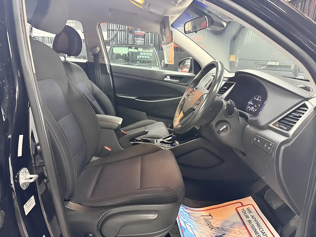 Used 2015 Hyundai Tucson Se Nav Black - Interior and Exterior details 19