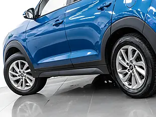 Used 2015 Hyundai Tucson Se Nav Blue Drive Blue - Interior and Exterior details 10