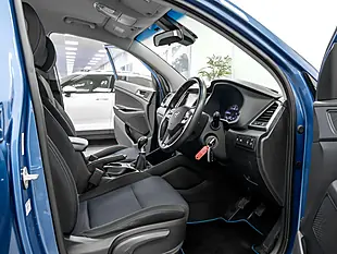 Used 2015 Hyundai Tucson Se Nav Blue Drive Blue - Interior and Exterior details 11