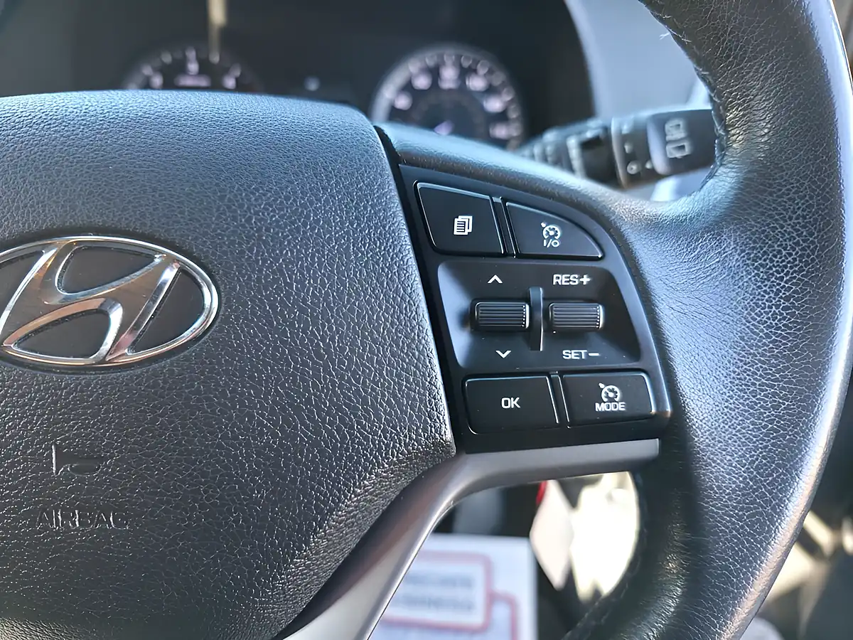 Used 2015 Hyundai Tucson Se Nav Grey - Interior and Exterior details 11