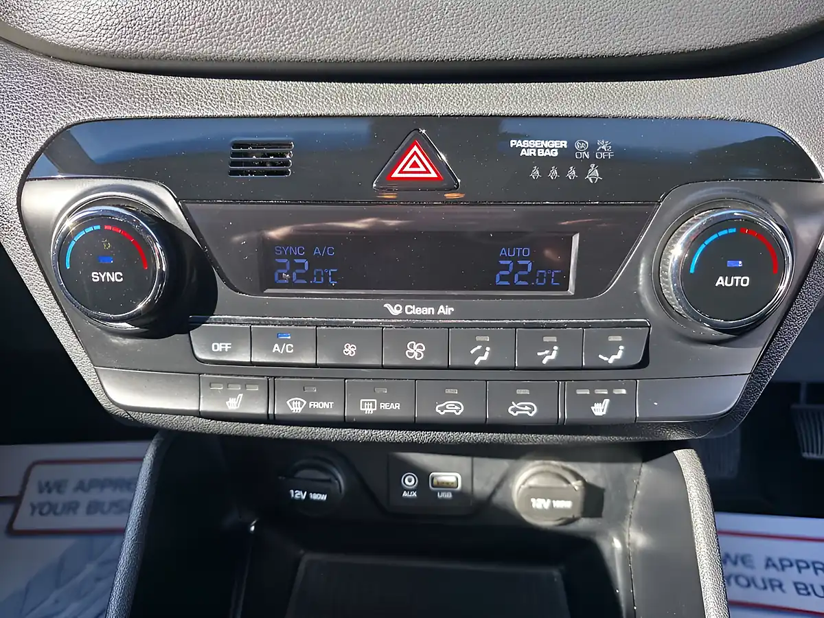 Used 2015 Hyundai Tucson Se Nav Grey - Interior and Exterior details 8