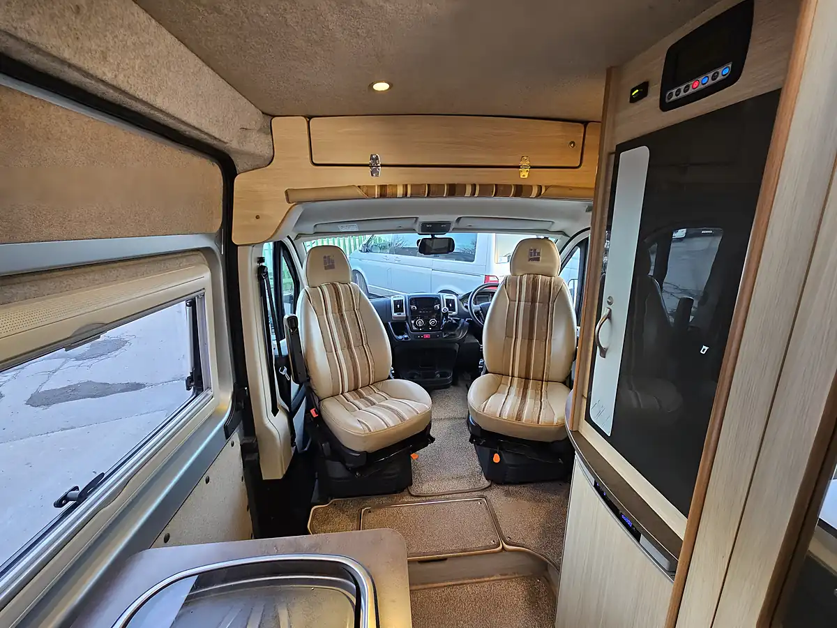 Used 2015 Ih Motorhomes 630 Rl Silver - Interior and Exterior details 10