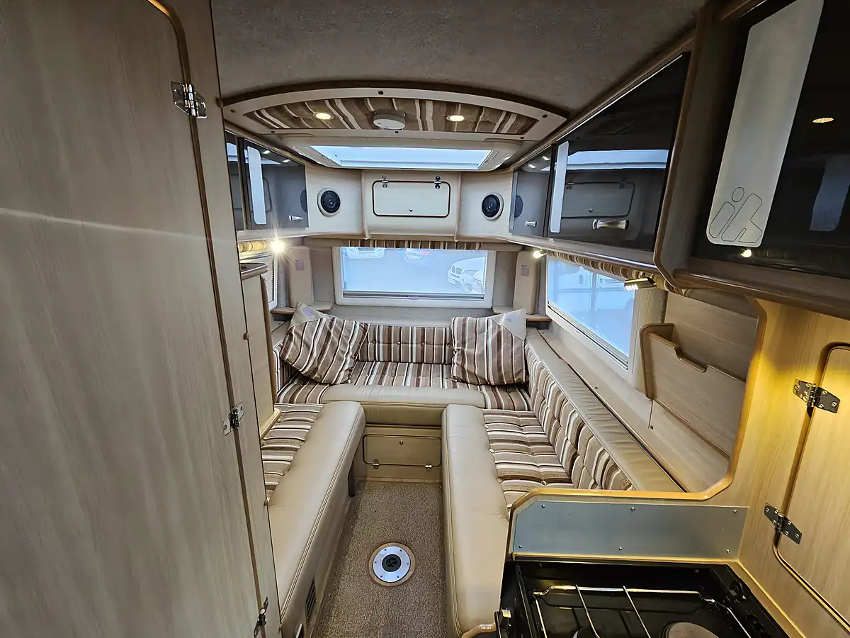 Used 2015 Ih Motorhomes 630 Rl Silver - Interior and Exterior details 14