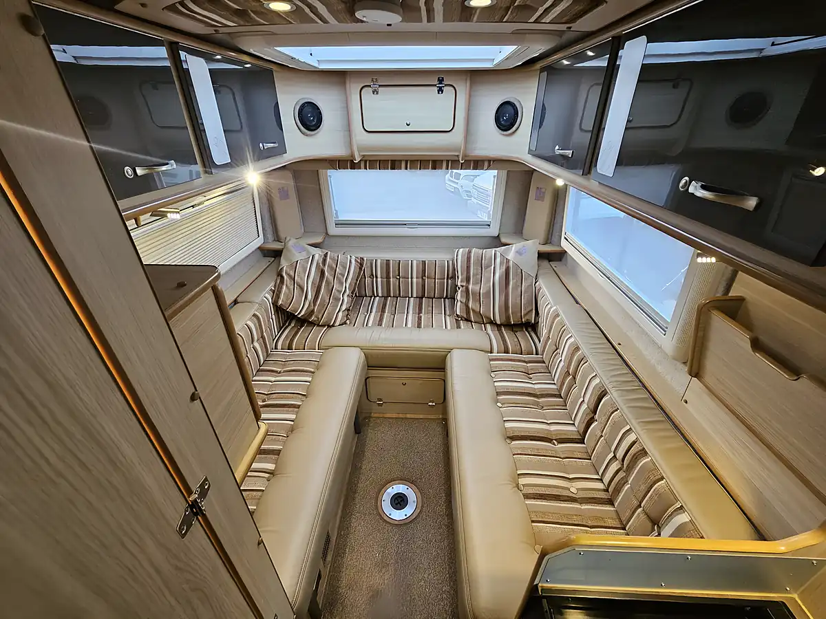 Used 2015 Ih Motorhomes 630 Rl Silver - Interior and Exterior details 15