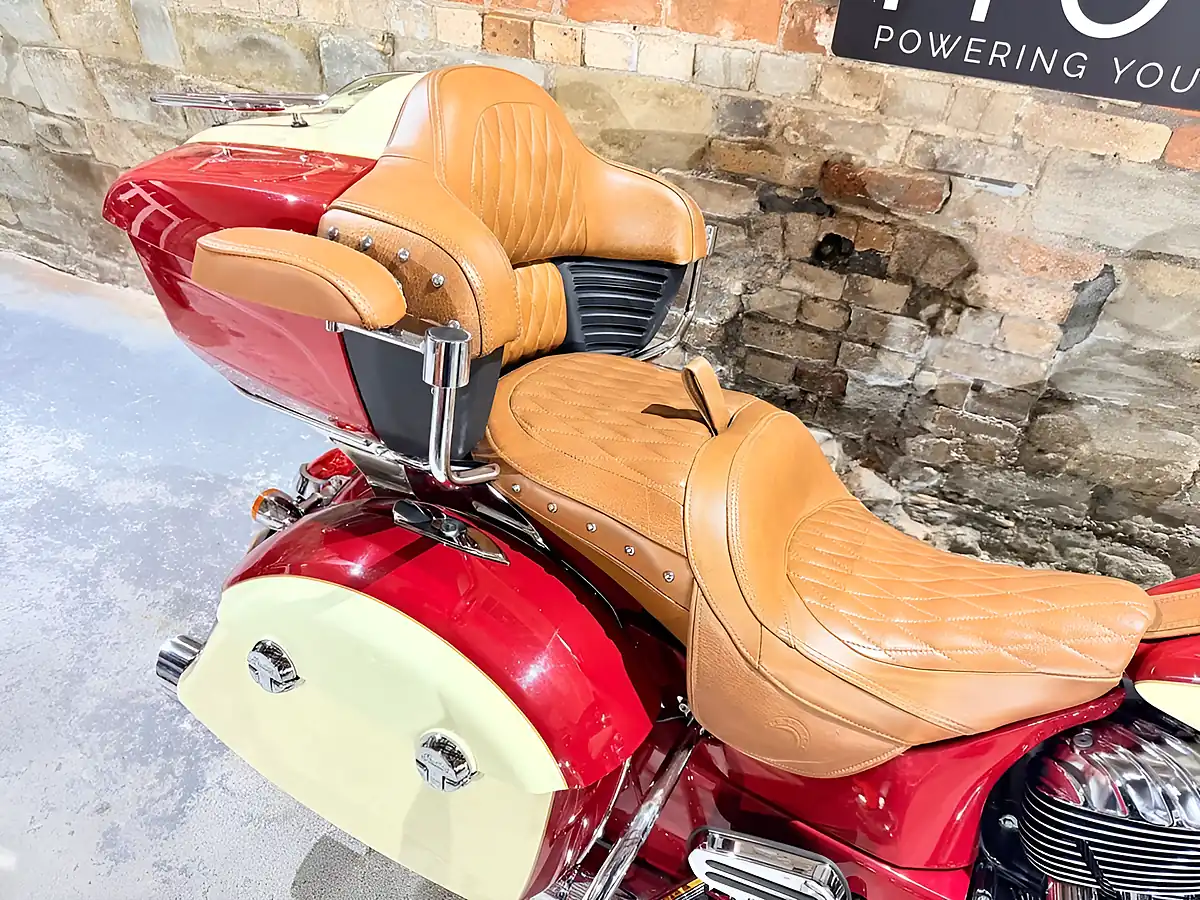 Used 2015 Indian Roadmaster Tourer Red - Interior and Exterior details 10