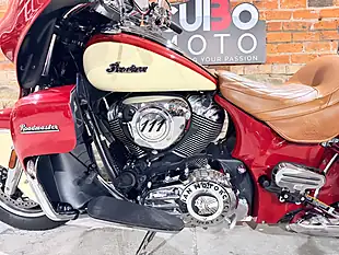 Used 2015 Indian Roadmaster Tourer Red - Interior and Exterior details 16