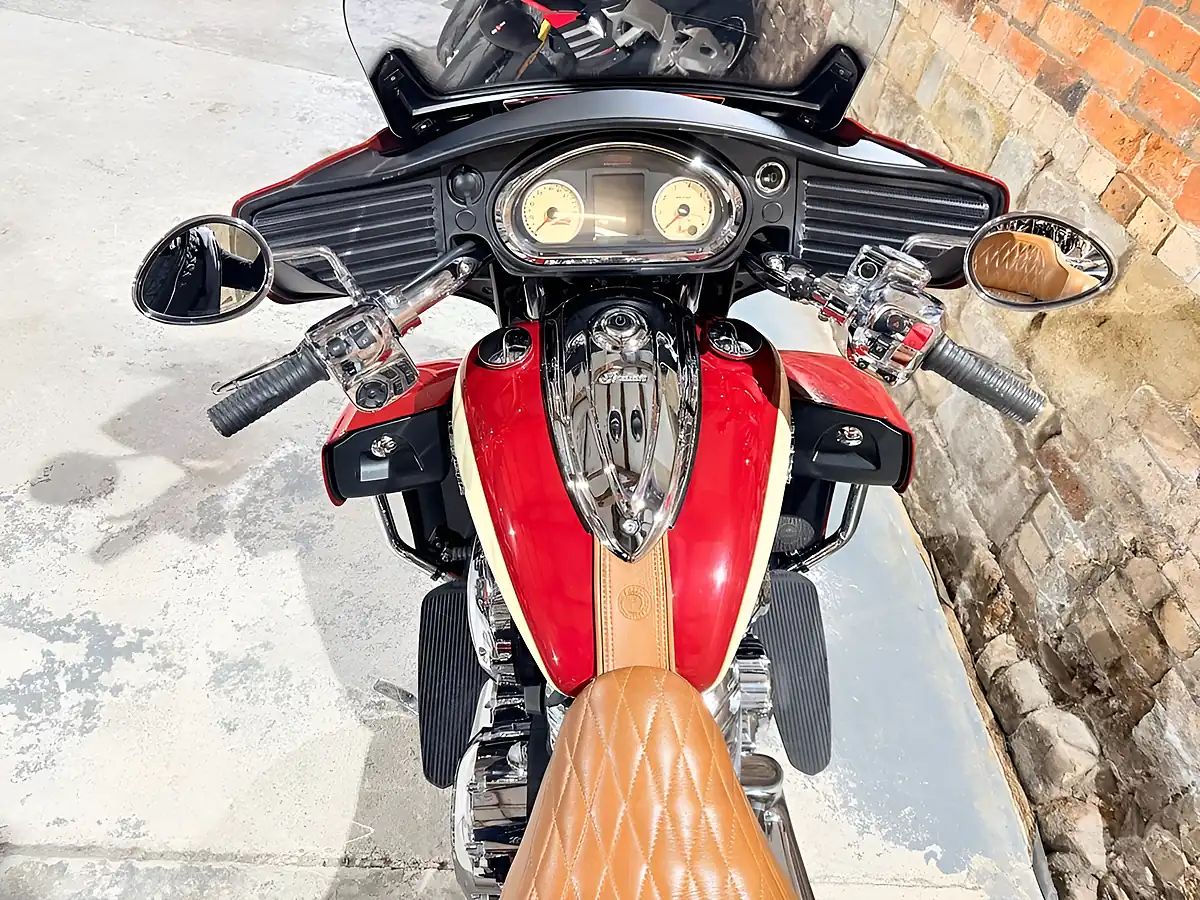 Used 2015 Indian Roadmaster Tourer Red - Interior and Exterior details 20