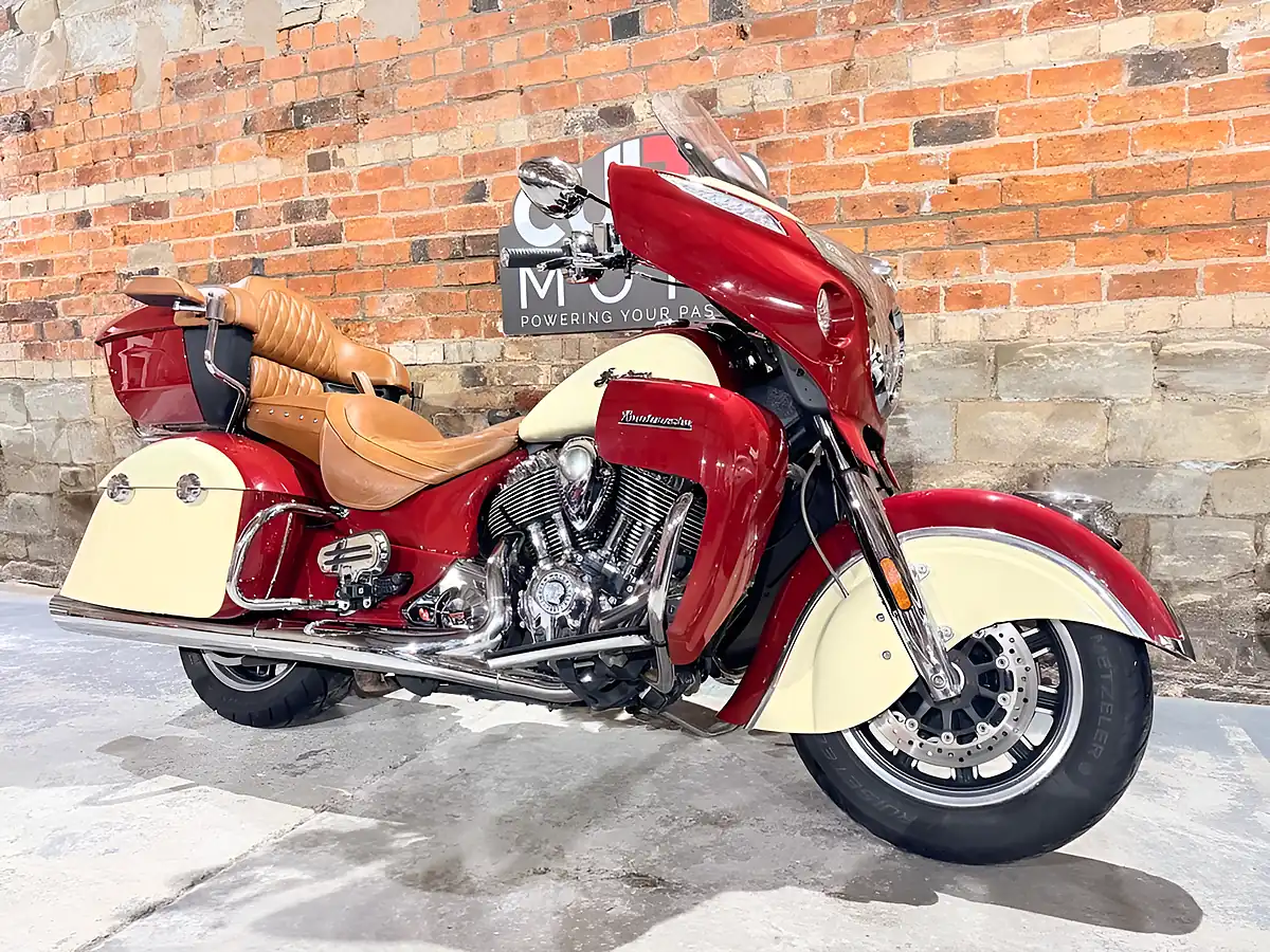 Used 2015 Indian Roadmaster Tourer Red - Interior and Exterior details 3