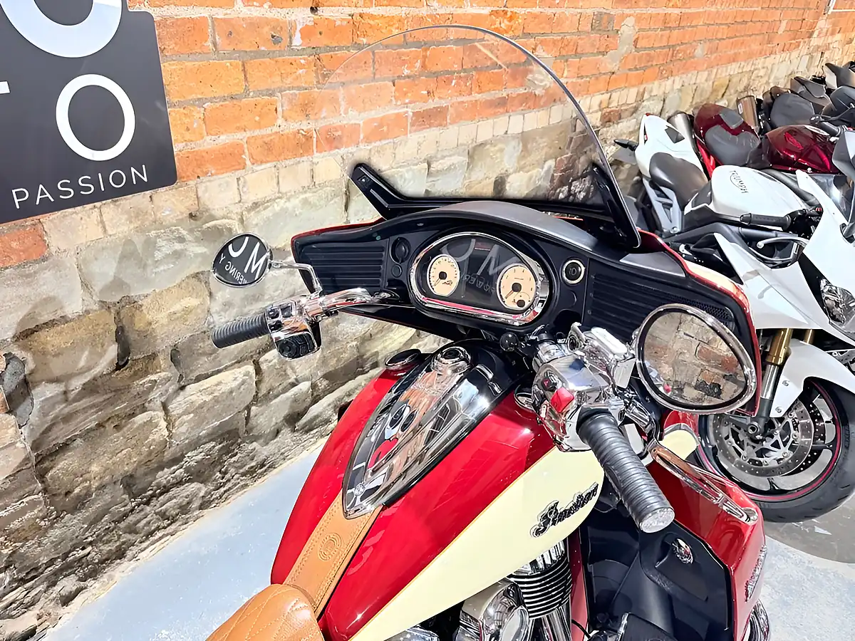 Used 2015 Indian Roadmaster Tourer Red - Interior and Exterior details 9