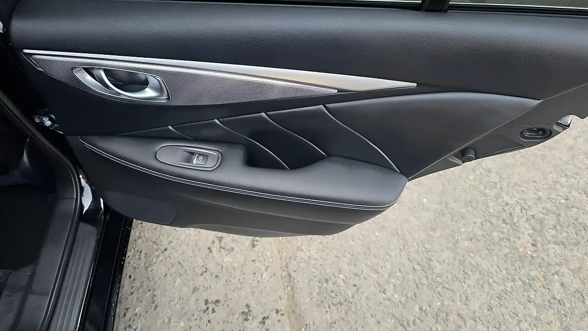 Used 2015 Infiniti Q50 Sport Black - Interior and Exterior details 18